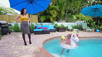 Bangbros - Curvy Stepmom Macey Jade Lets Chad Savage Pound Her Big Ass Cheeks  Big Ass Woman Porn